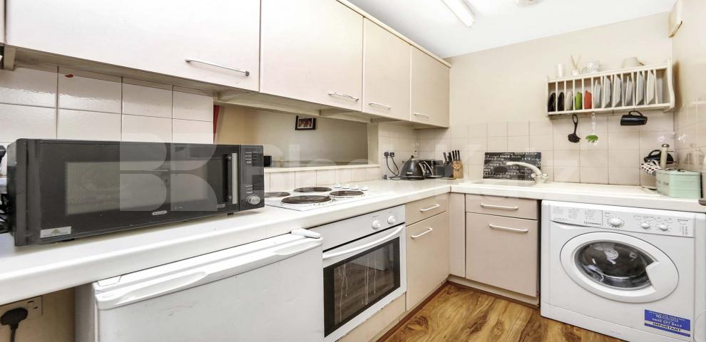 			UNDER OFFER , 1 Bedroom, 1 bath, 1 reception Apartment			 Longfellow Way, London Bridge / Bermondsey
